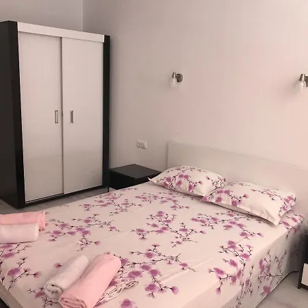 Privatunterkunft Eli *